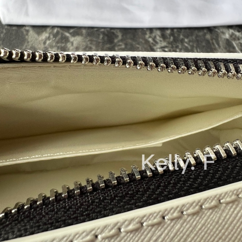 MARC JACOBS snapshot - Picture 13 of 13